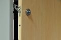 ADLO - Bezpečnostní dveře TEDUO, vchod do bytu, bezpečnostní páka, povrch Bříza
