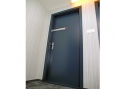 ADLO - Bezpečnostní dveře LISBEO, hladký design, povrch dveří a zárubně RAL 7016 matná